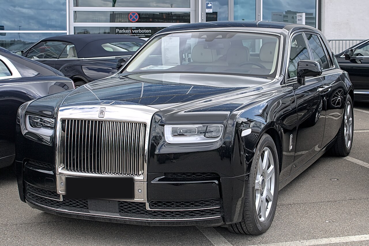 Black Rolls-Royce Phantom